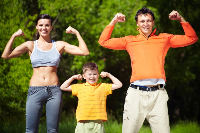 mother-father-son-muscles-outdoor